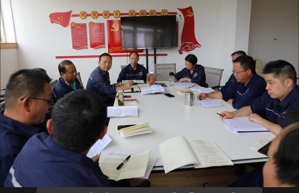 1688436785482586.jpg 研究討論現(xiàn)場.jpg